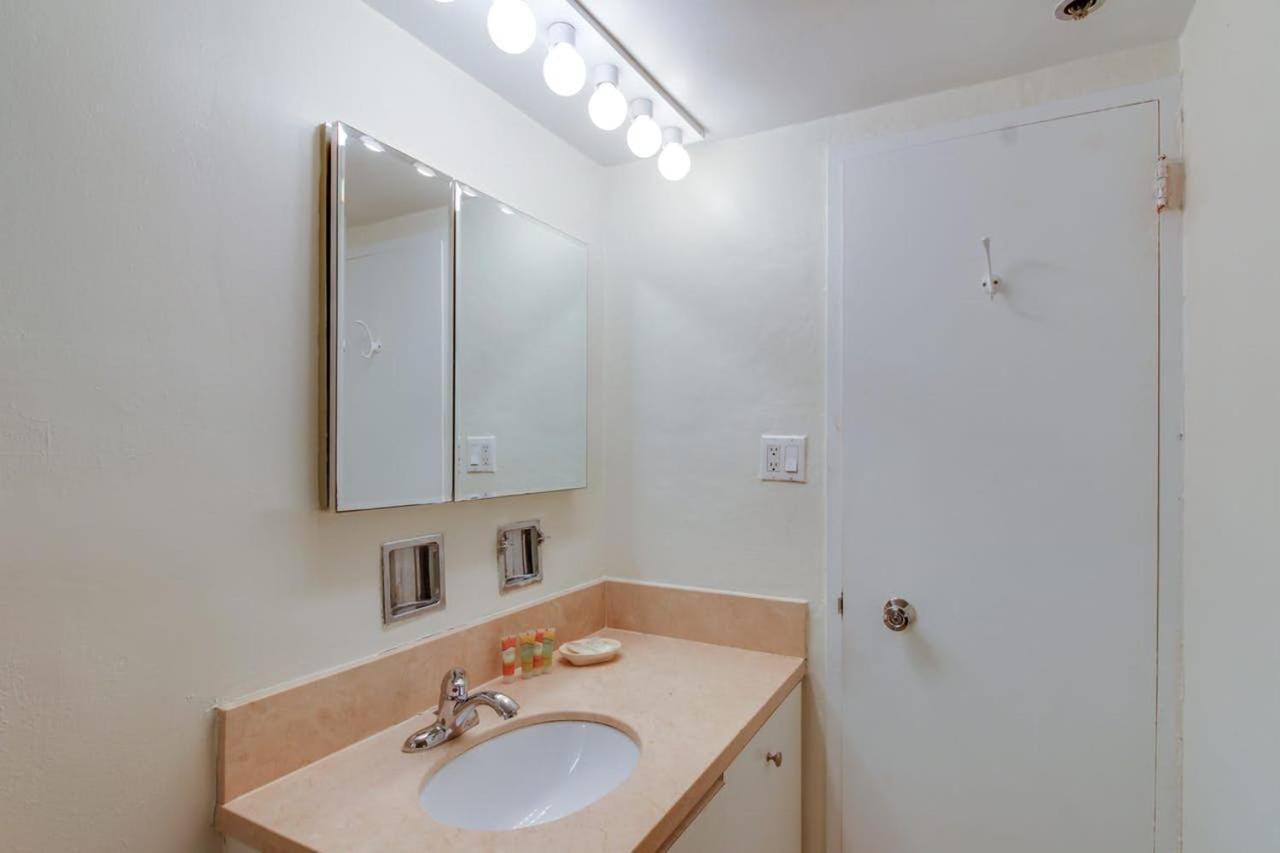 Holiday home Alexander 1211 Beachfront With Direct Access, 2 Pools, Sauna, Gym Miami Beach