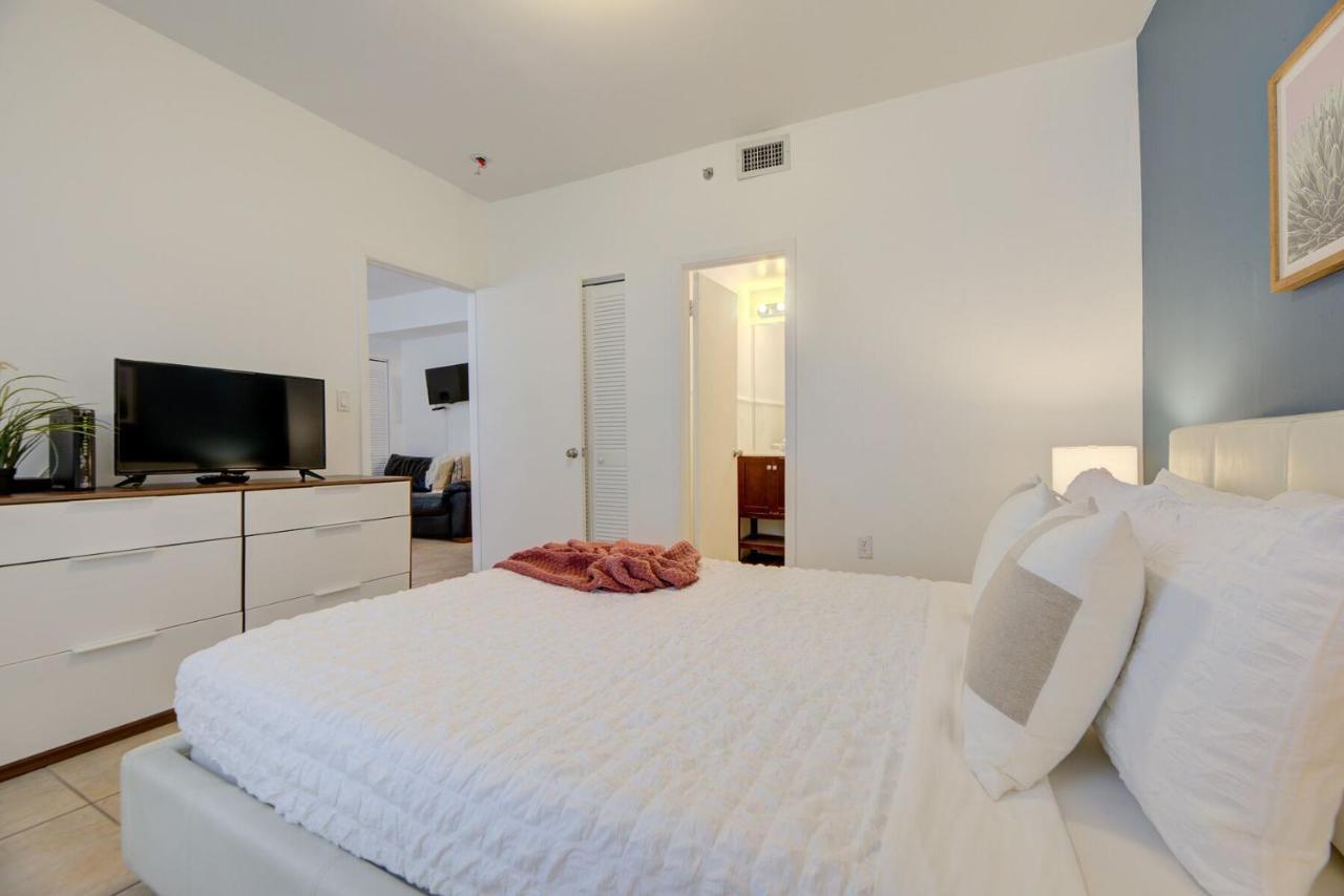 918 Ocean Drive *