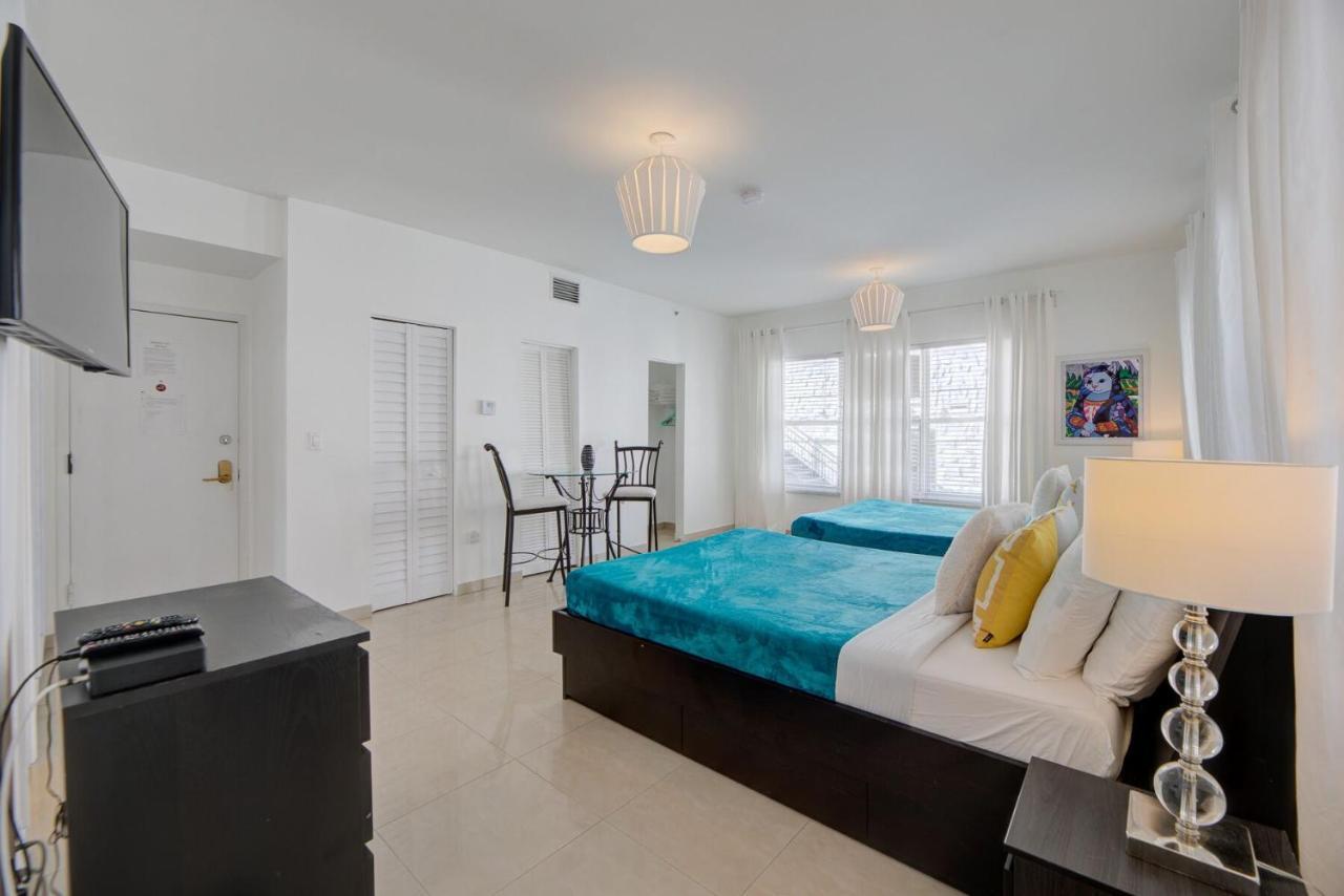 918 Ocean Drive Miami Beach
