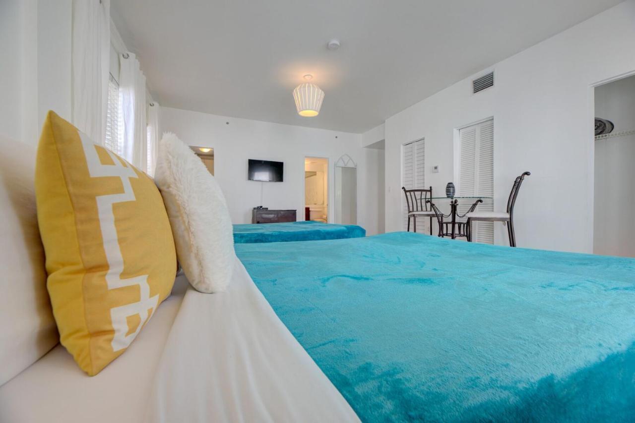 Apartment 918 Ocean Drive *