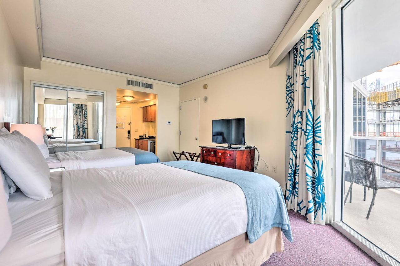 Sunny Isles High Rise With And Pool Access Apartment