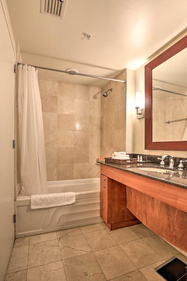 Sunny Isles High Rise With And Pool Access