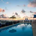 Beautiful Studio On Ocean Dr A207