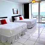 Castle 1527 Studio Balcony Direct Beach Access, Pool, Tennis, Free Parking