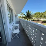 Renzzi On The Ocean