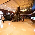 Oceanfront Apartments At The Alexander