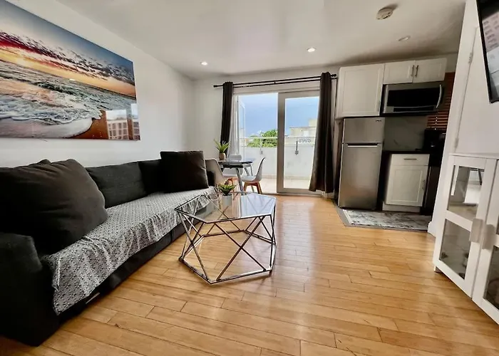 Superior 3 Bedroom 2 Bathroom Duplex With Terrace On The Beach