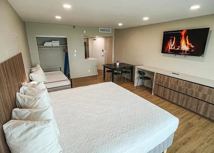 Shine Suites Studio 4