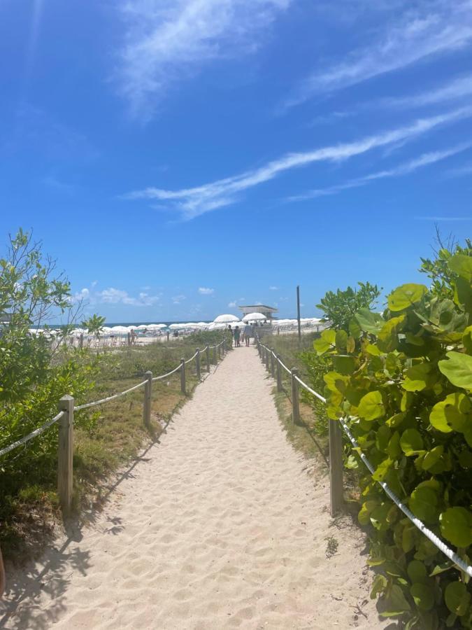 Large 1 Bedroom At Roney Palace Sleep 8