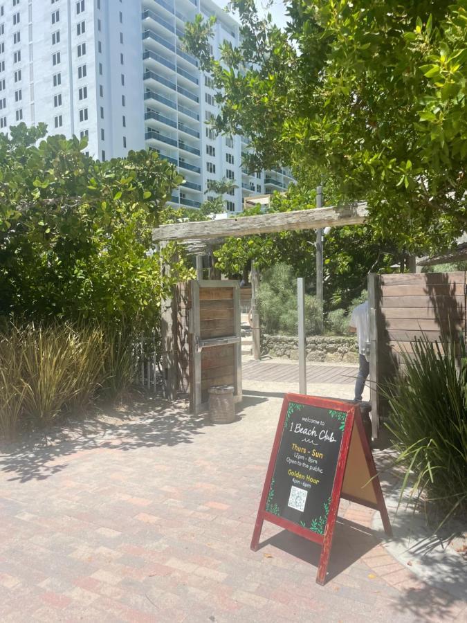 Large 1 Bedroom At Roney Palace Sleep 8 Apartment *