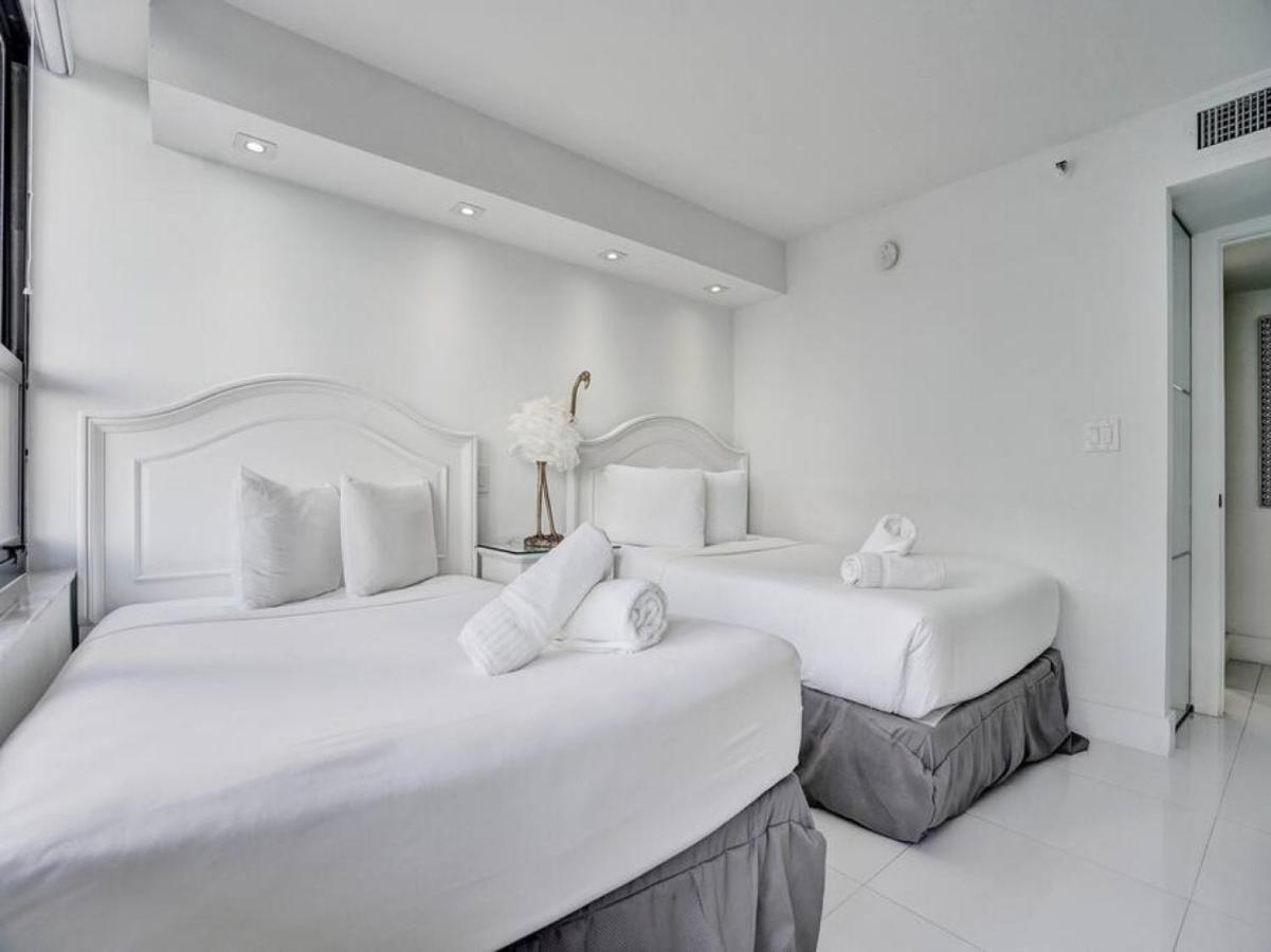 Apartment Beachfront W Service 1207 Miami Beach