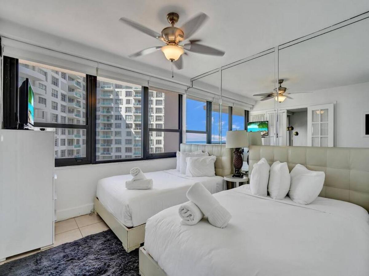 Awesome Beachfront Service 1007 Miami Beach