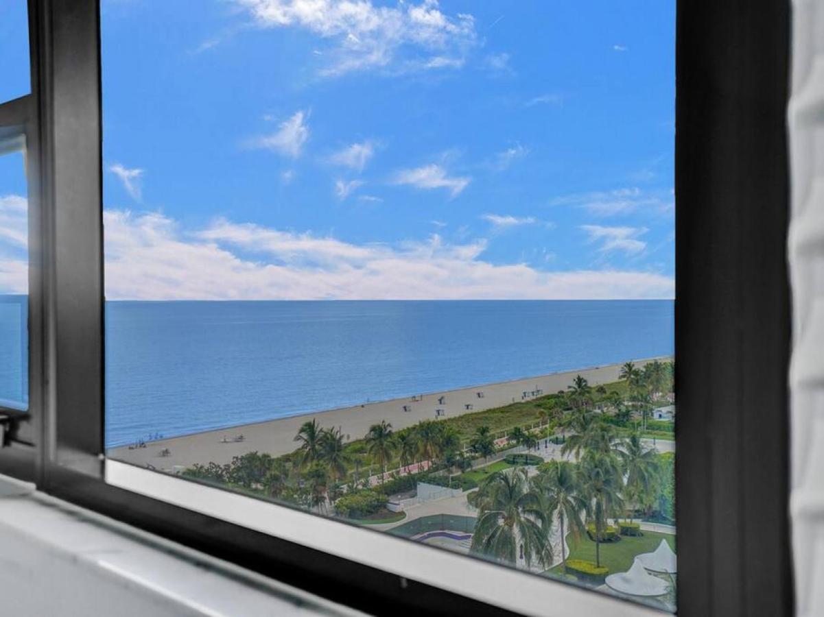 Beachfront W Service 1207 Apartment *