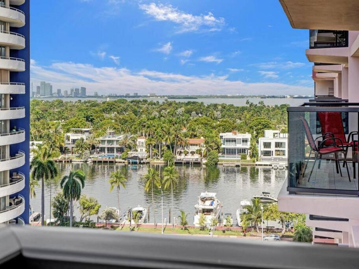 Beachfront W Service 1207 * Miami Beach