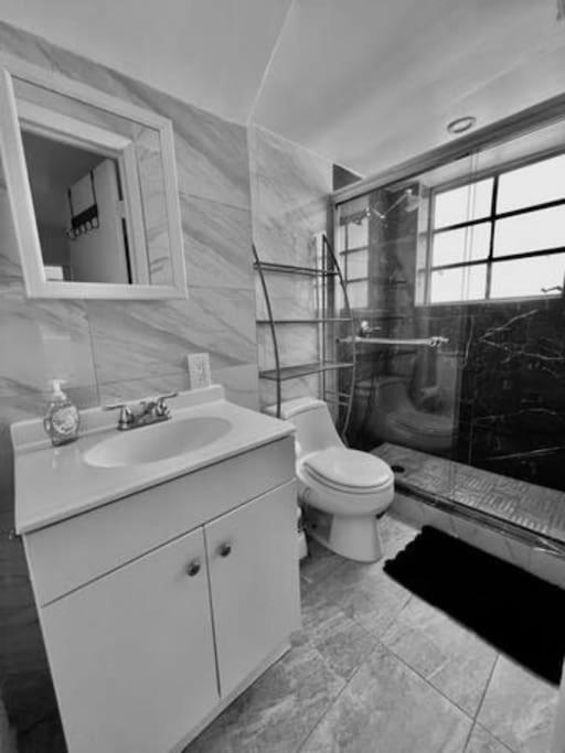 Superior 3 Bedroom 2 Bathroom Duplex With Terrace On The Apartment