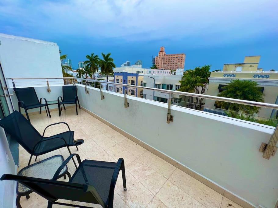 Superior 3 Bedroom 2 Bathroom Duplex With Terrace On The *