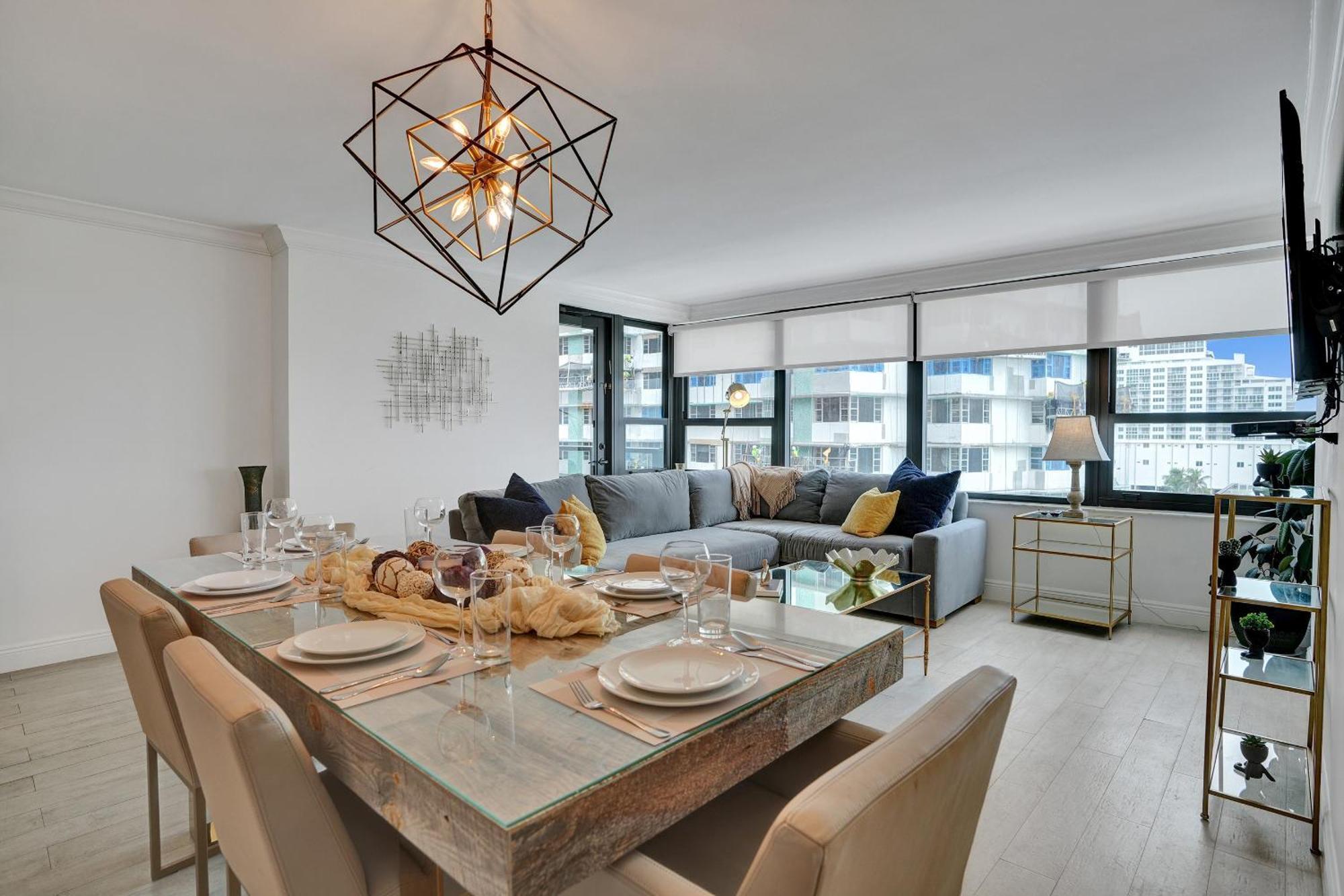 Adorable 2 Bedroom Service 904 Apartment Miami Beach