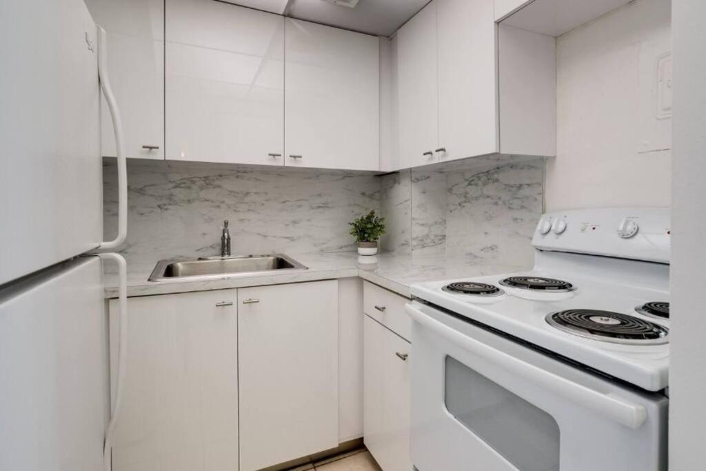 801- Miami Gem 1br 2ba, Balcony, Ocean Views