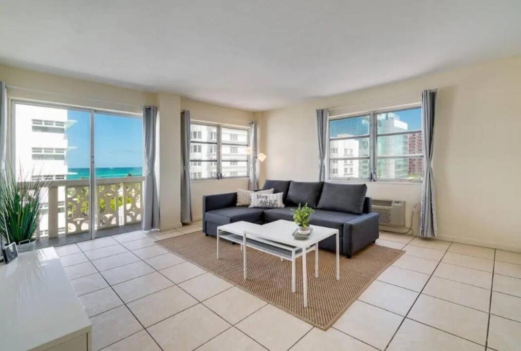 801- Miami Gem 1br 2ba, Balcony, Ocean Views Apartment