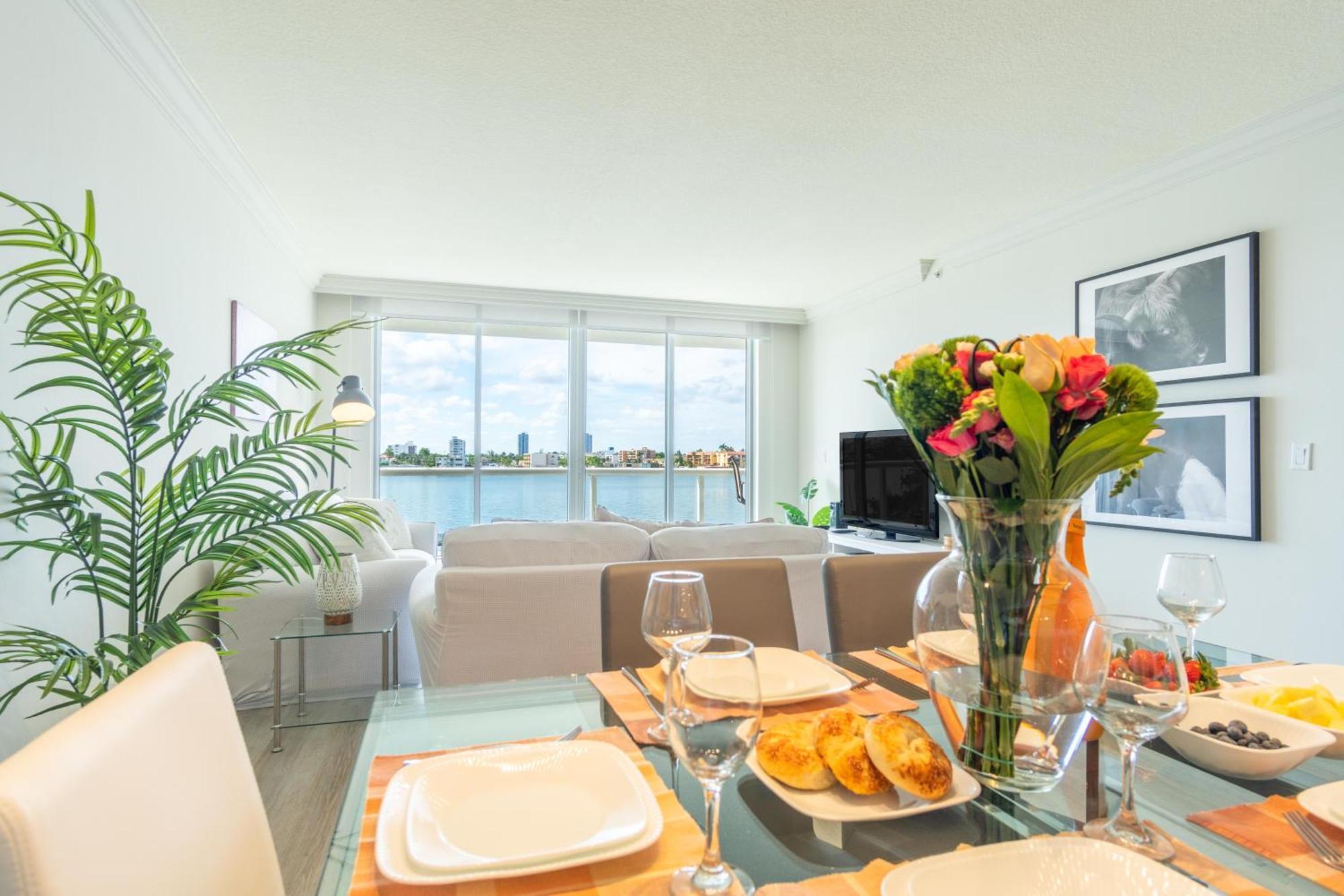 Golden Bay 42 Apartment