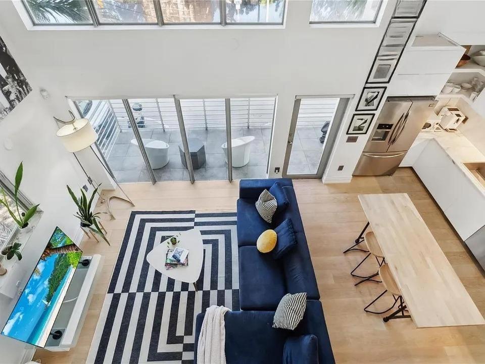 Stylish Loft In South Of Fifth *
