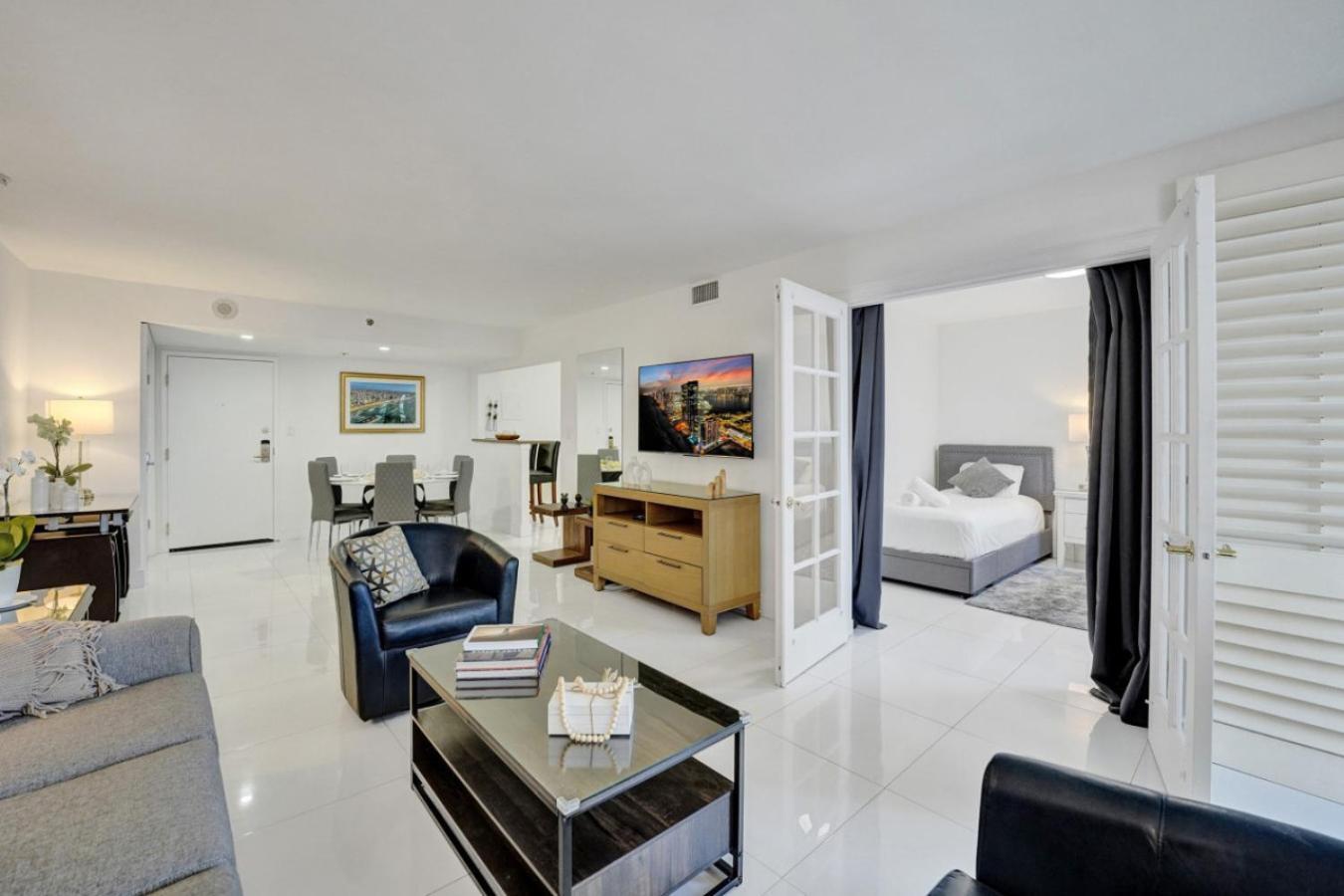 Ocean View Spacious 2 Bdr Service 609 Miami Beach
