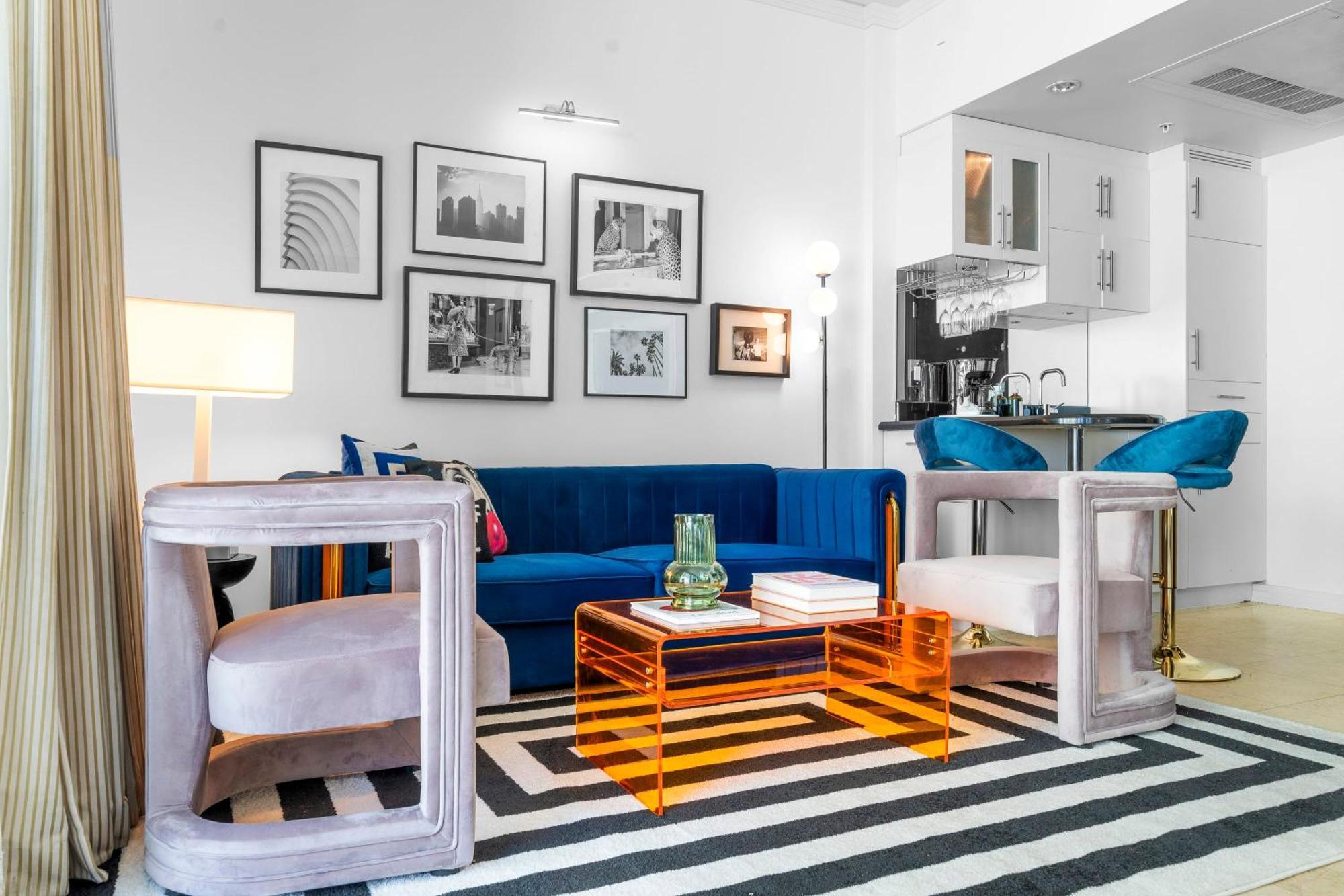 Chasing Waves Stunning Penthouse, Near Ocean Drive Apartment *