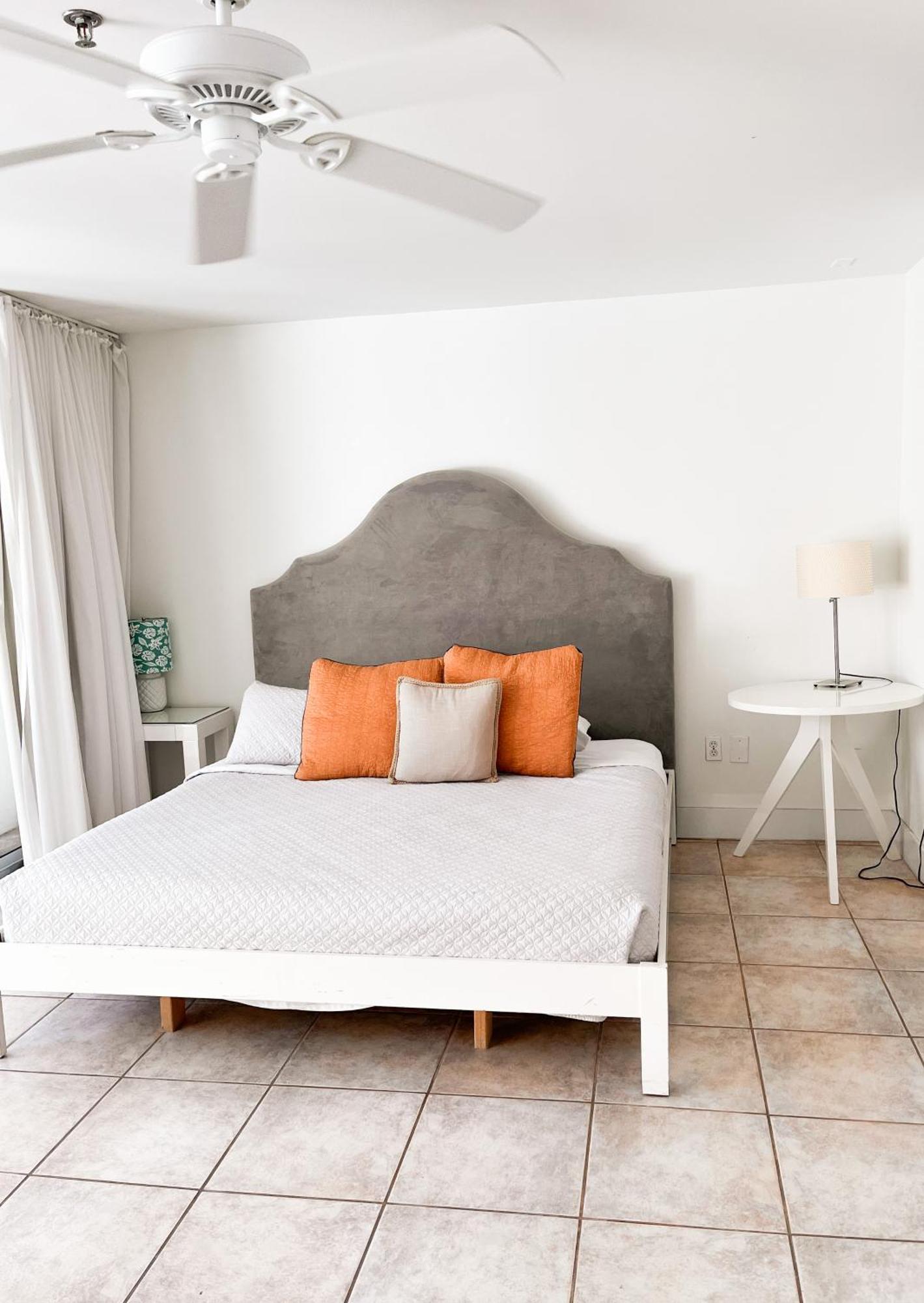 Ferienhaus Castle Pavillon 8 Beachfront - Private Access Loft With 2-story, Pool, Tennis, Free Parking Access
