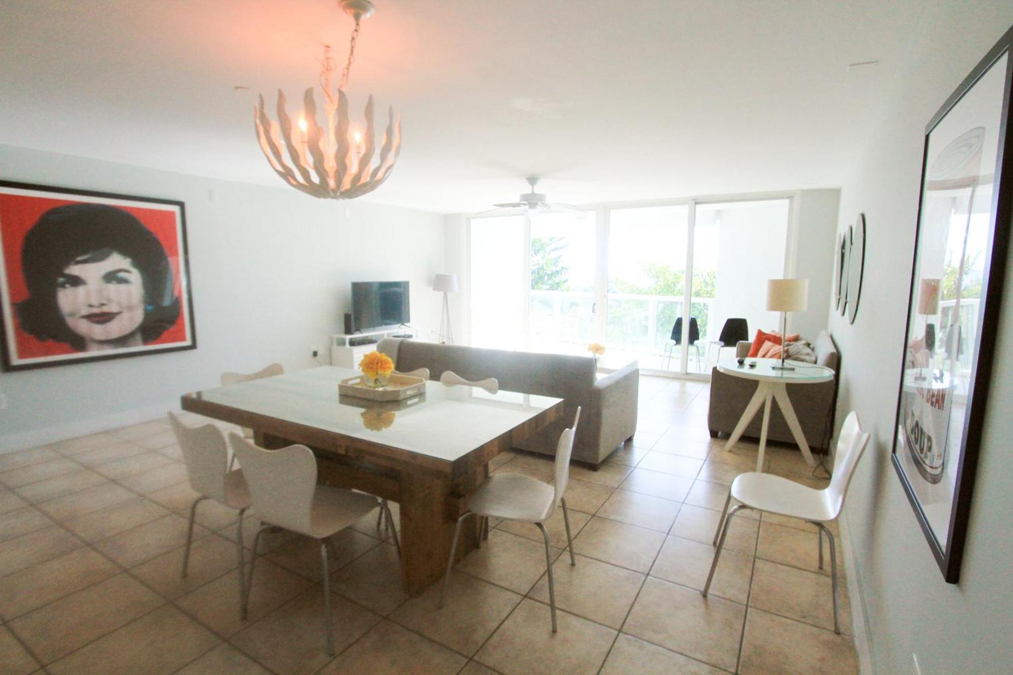 Ferienhaus Castle Pavillon 8 Beachfront - Private Access Loft With 2-story, Pool, Tennis, Free Parking Access *
