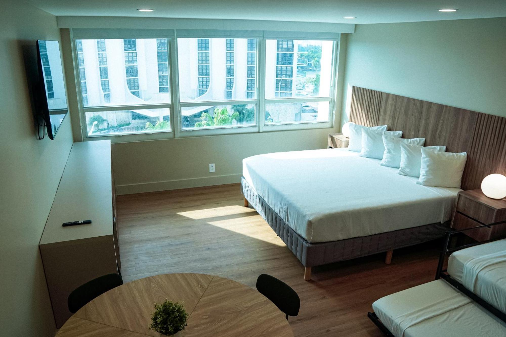 Shine 4 Apartment
