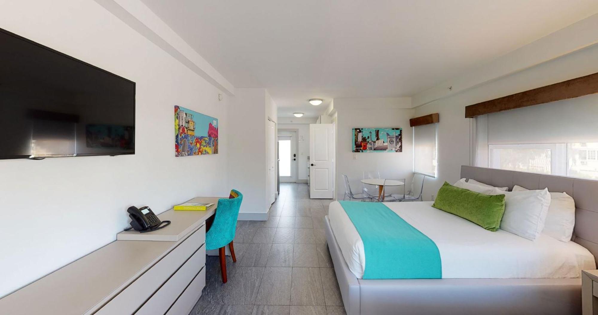 Park Royal Miami Hotel