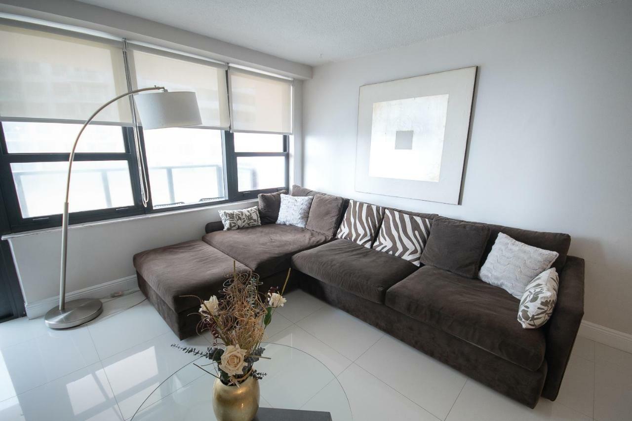 Oceanfront At The Alexander Aparthotel 2*