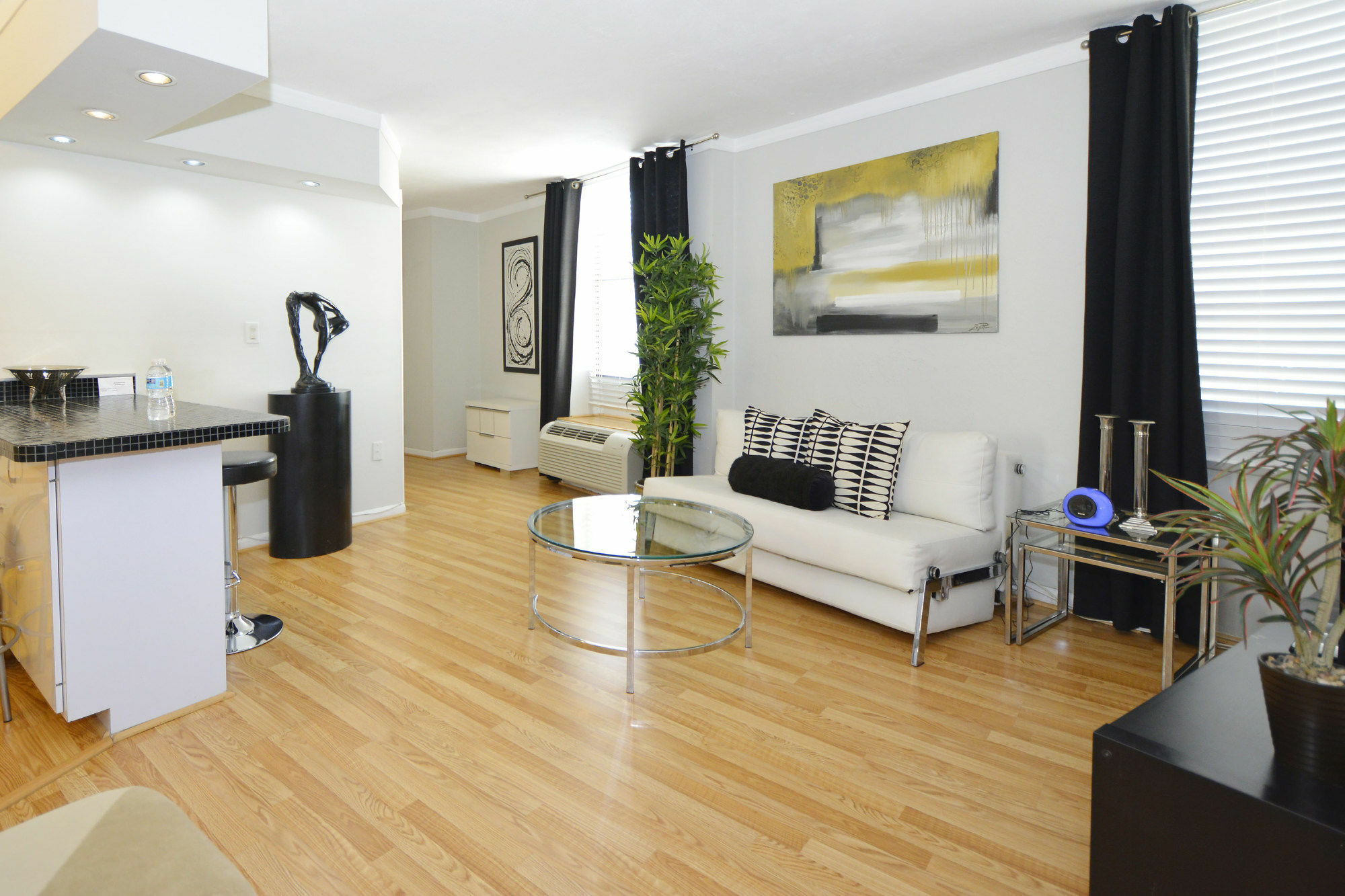 Apartment Art Deco Ocean Walk *