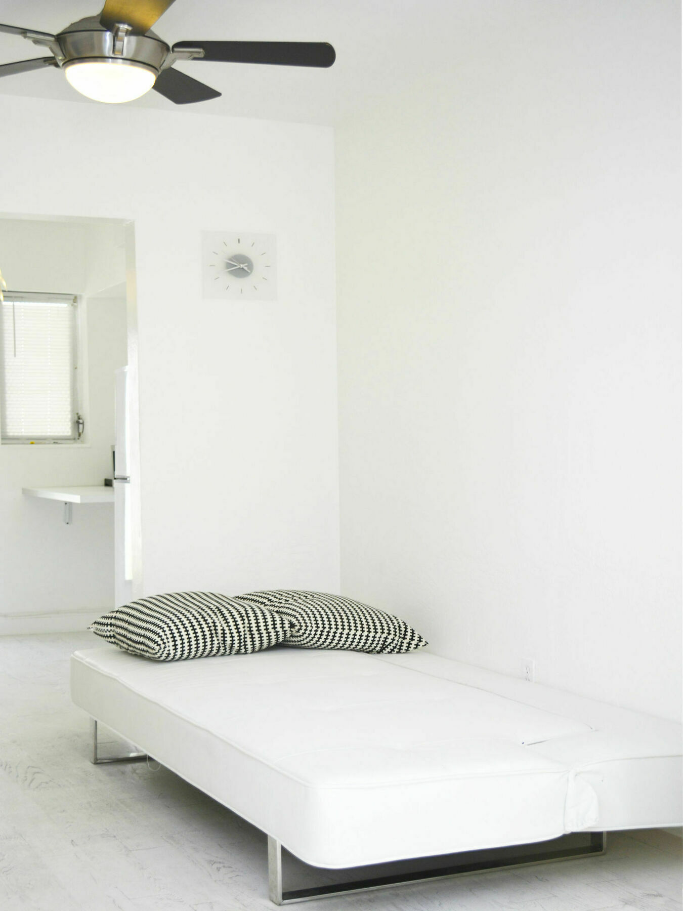 Art Deco Ocean Walk Apartment *