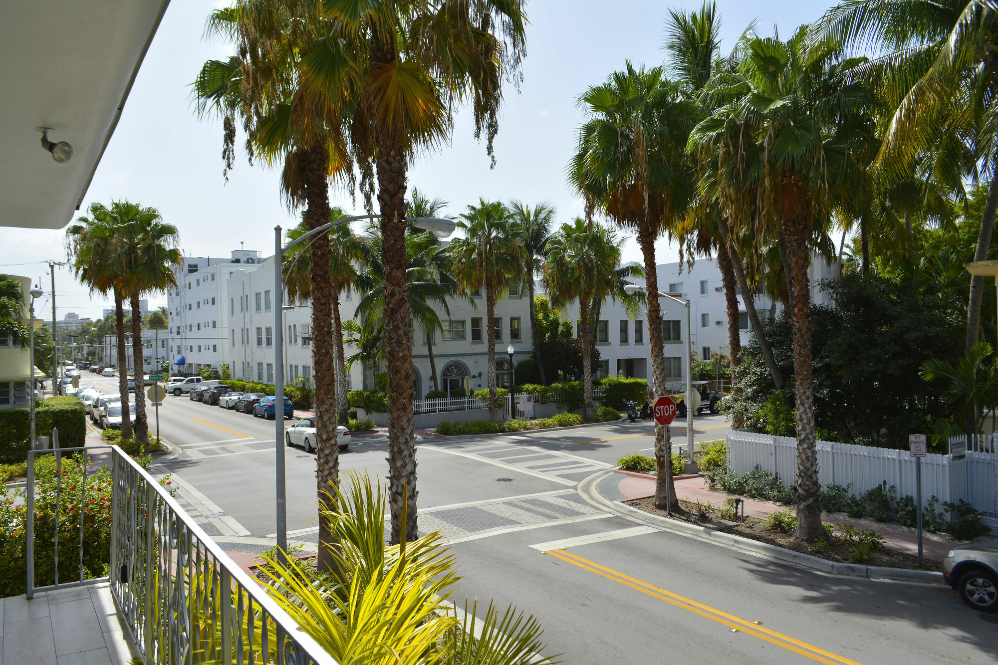 Art Deco Ocean Walk * Miami Beach