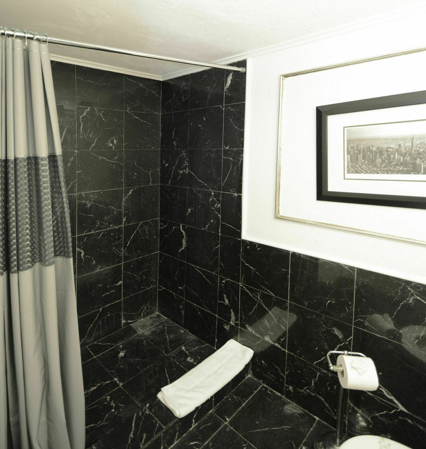 Art Deco Ocean Walk Apartment *