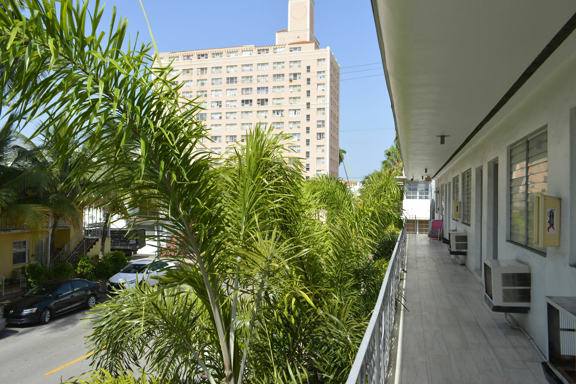 Art Deco Ocean Walk Miami Beach