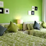 Miami Beach Suncoast Apartment IV