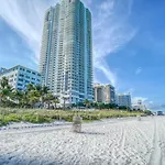Deluxe Apartments At The Casablanca