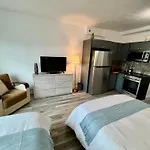 Directly On The Beach With Pool & Parking