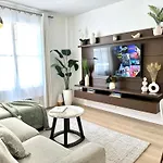 High-End Apartment, Across The Beach