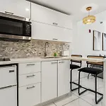 Grazia Holiday Suites - Near The Beach !