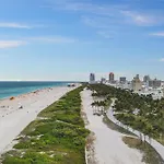 Beachy 1 B/R, W/2 Queen Beds, On Ocean Drive Beach