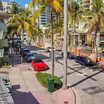 Beachy 1 B/R, W/2 Queen Beds, On Ocean Drive Beach