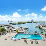 Sunset Bay Studio North Bay Village Getaway