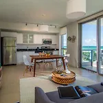 Cote D\'Azur Ocean Apartments Miami Beach