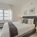 Del Rio Condo