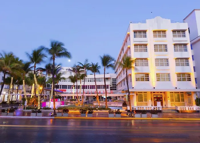 Clevelander Hotel (Adults Only)