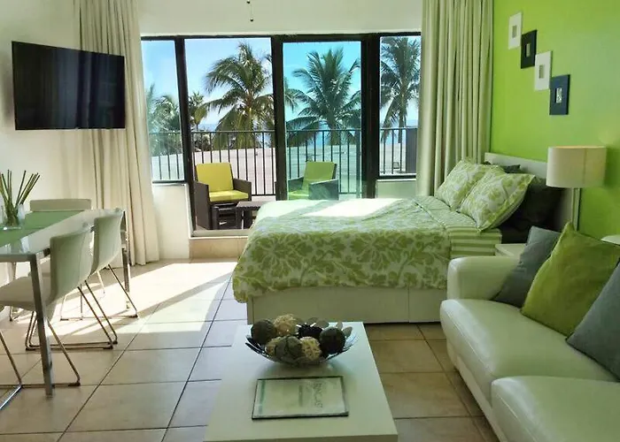 Miami Beach Suncoast Apartment I - Balcony Front Beach