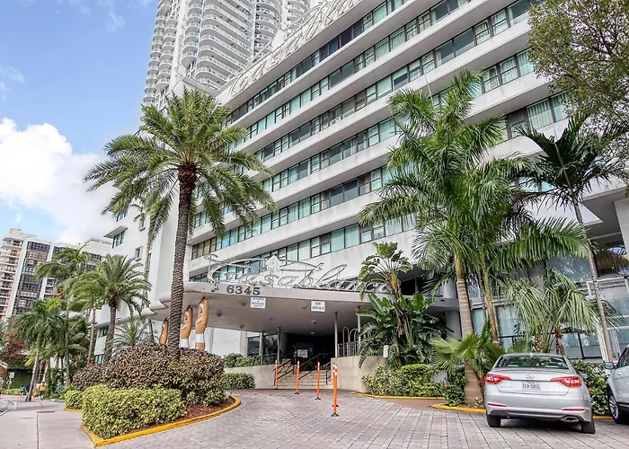 Deluxe Apartments At The Casablanca